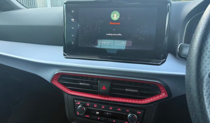 
								Seat Arona 2022 full									