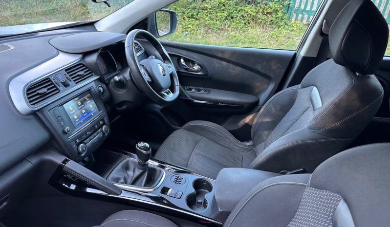 
								Renault Kadjar 2016 full									