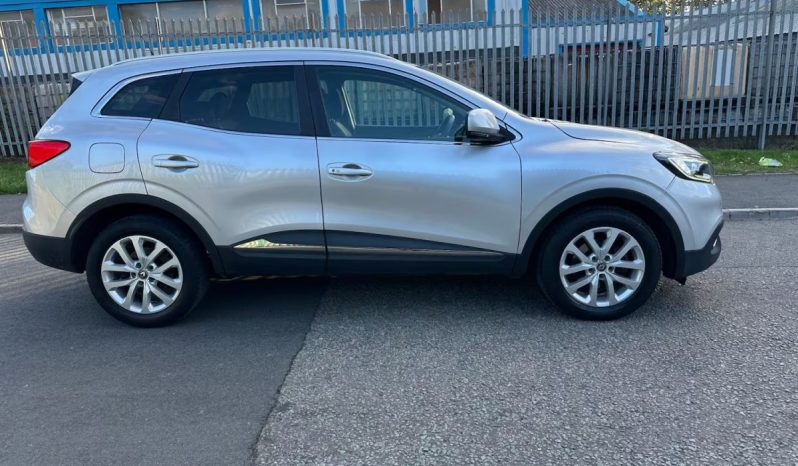 
								Renault Kadjar 2016 full									
