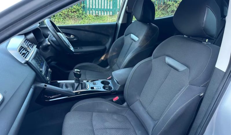 
								Renault Kadjar 2016 full									