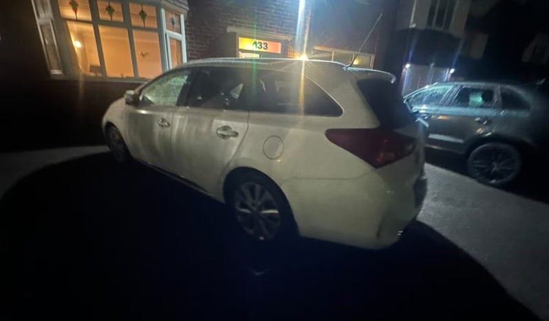 
								Toyota Auris 2014 full									
