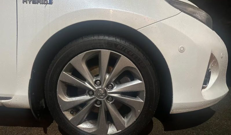 
								Toyota Auris 2014 full									
