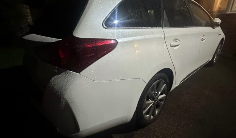 
								Toyota Auris 2014 full									
